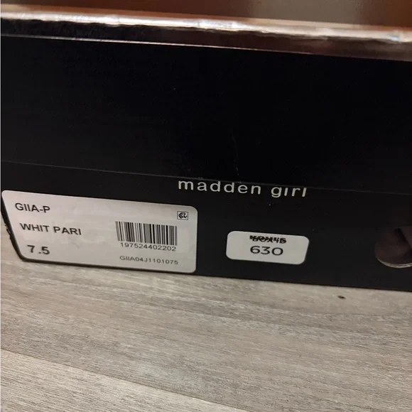 Madden Girl White and Tan Sneakers - Picture 7 of 8